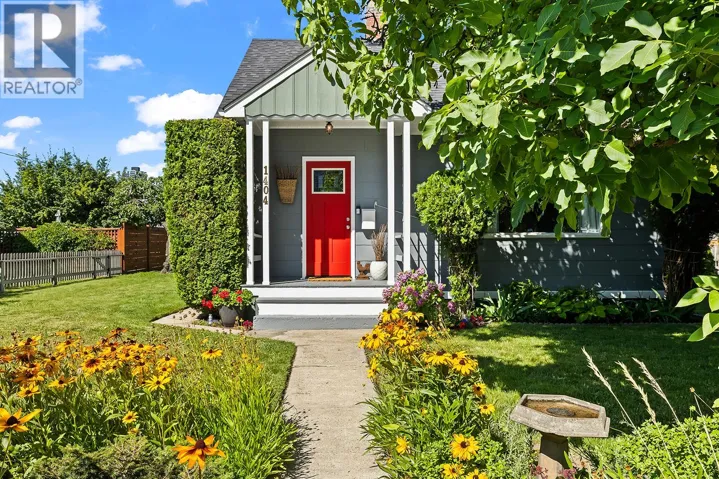 1404 Graham Street, Kelowna, British Columbia V1Y3A8