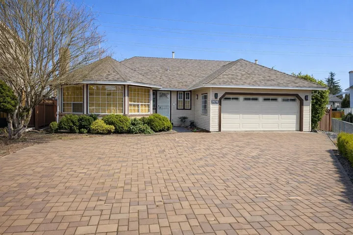 9496 160A AVENUE, Surrey, British Columbia V4N2P4