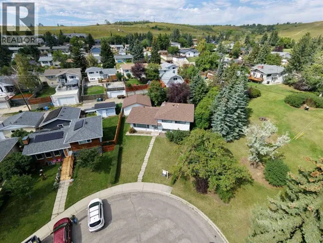 5031 Newcombe Place NW, Calgary, Alberta T2K2P6