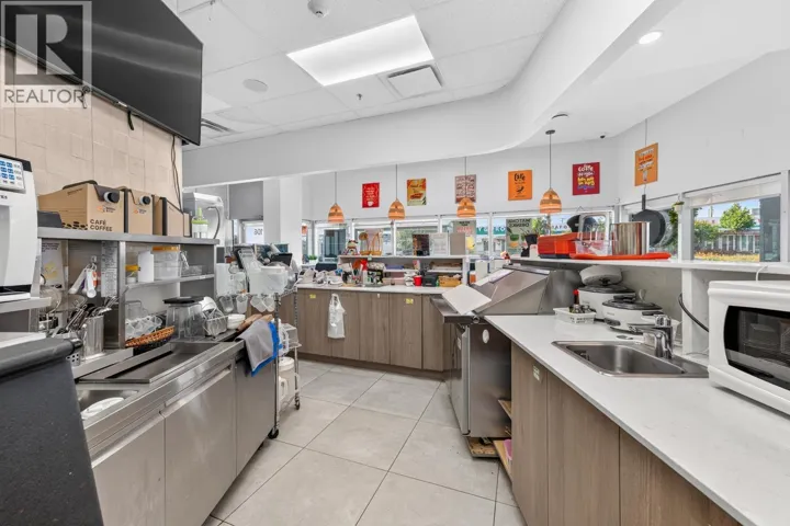 6285 KINGSWAY AVENUE, Burnaby, British Columbia V5J1H4