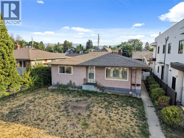 811 Martin Avenue, Kelowna, British Columbia V1Y6V4