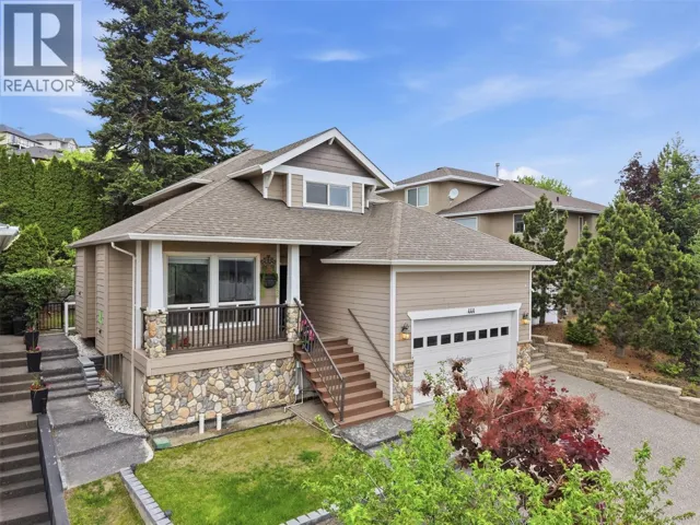 444 Azure Place, Kamloops, British Columbia V2E2R2