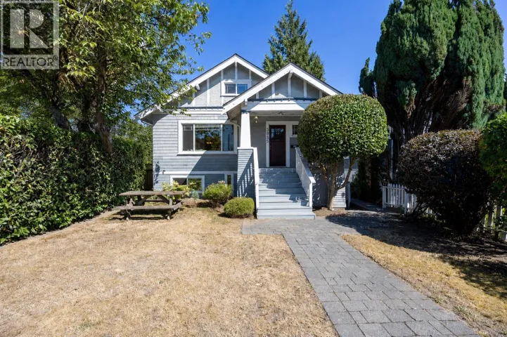 3035 W 5TH AVENUE, Vancouver, British Columbia V6K1T8