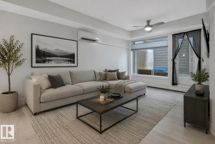 #105 10030 83 AV NW, Edmonton, Alberta T6E2C2