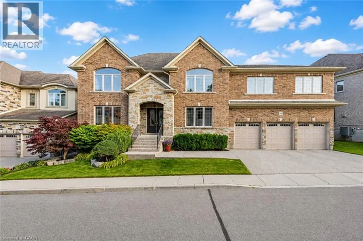 258 EDGEWATER Crescent Unit# 3, Kitchener, Ontario N2A4M2