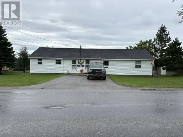 42 Hillview Avenue, Stephenville, Newfoundland & Labrador A2N1T1