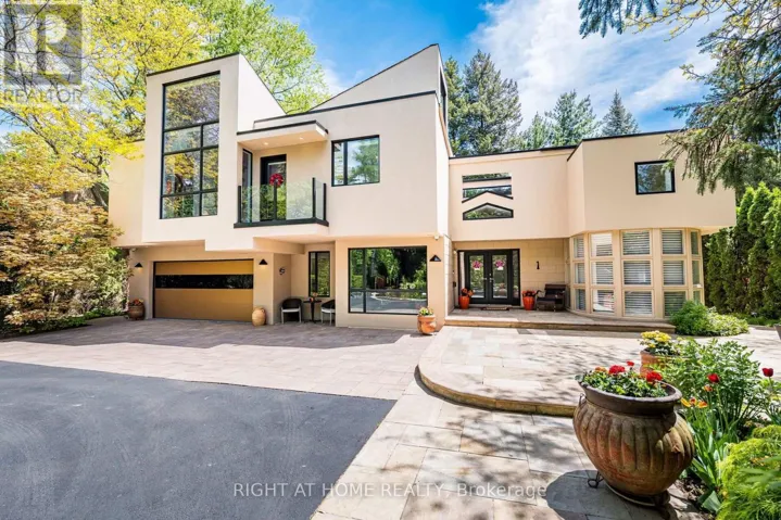 1 FRIARS LANE, Toronto (Princess-Rosethorn), Ontario M9A1T6