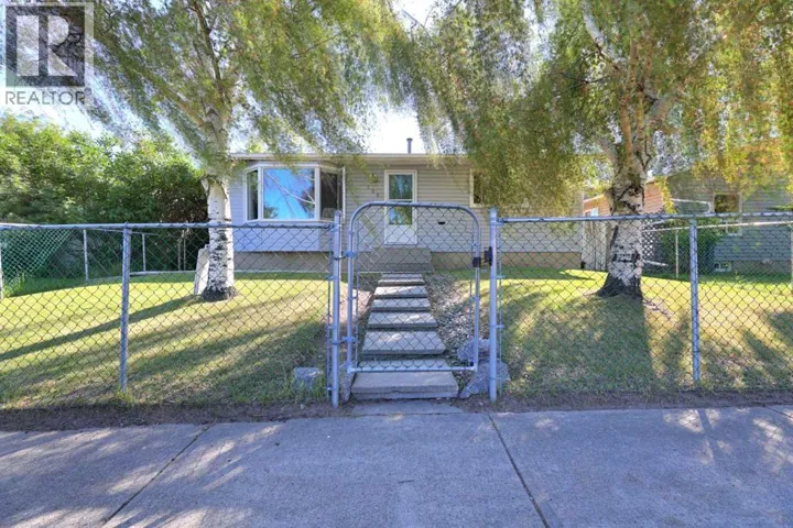 108 Pinecliff Way NE, Calgary, Alberta T1Y3X3