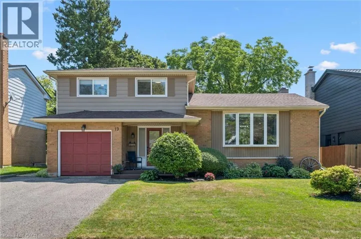 19 MCGARRY Drive, Kitchener, Ontario N2N1A3