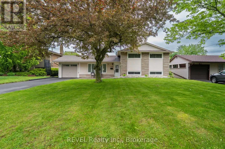 4480 QUEENSWAY GARDENS, Niagara Falls (Morrison), Ontario L2E6P7