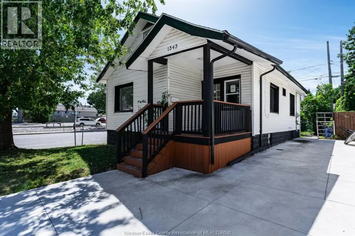1343 Lillian, Windsor, Ontario N8X4A4