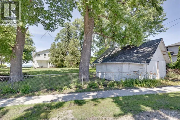 13110 RIVERSIDE DRIVE East, Tecumseh, Ontario N8N2M6