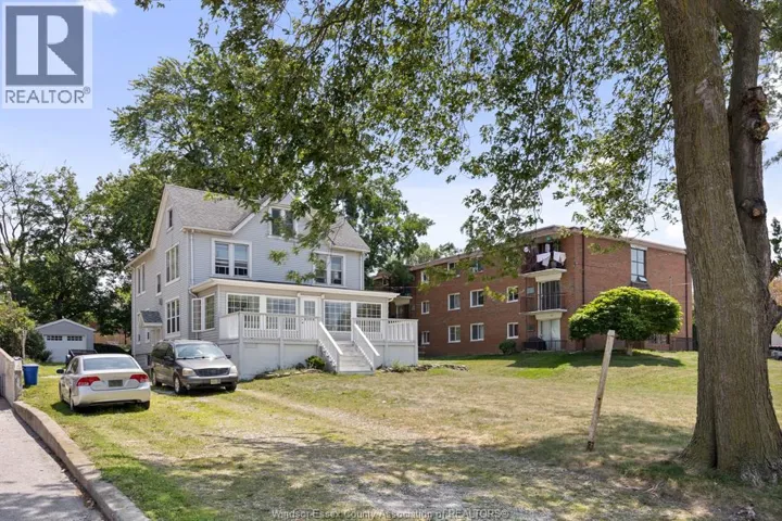 3177 RUSSELL, Windsor, Ontario N9C1E3