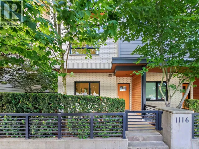 1116 FALCON DRIVE, Coquitlam, British Columbia V3E0M7