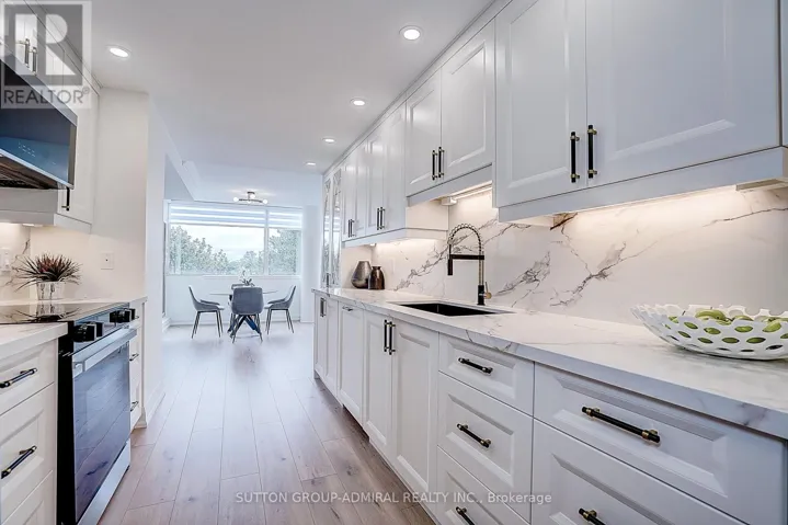 417 - 20 HARDING BOULEVARD W, Richmond Hill (North Richvale), Ontario L4C9S4