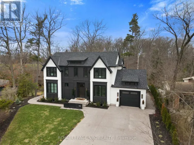 1 BRIARFIELD CRESCENT, St. Catharines (Glendale/Glenridge), Ontario L2T3T4