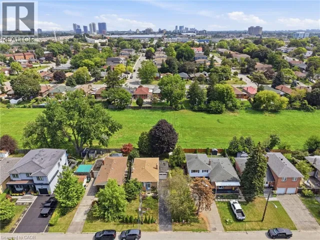 88 CAVEHILL Crescent, Scarborough, Ontario M1R4P9