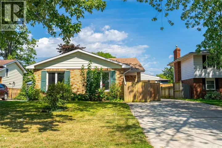 103 HANNA CRESCENT, Sarnia, Ontario N7S4H4