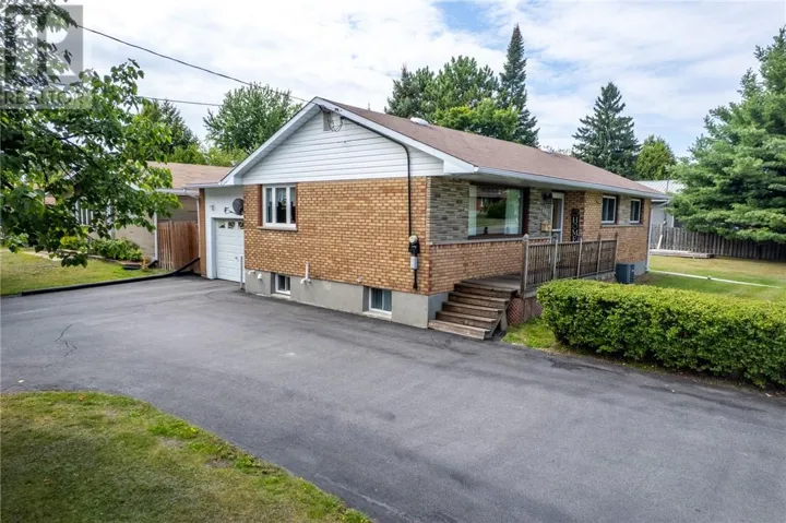 1493 Lansing Avenue, Sudbury, Ontario P3A4E1