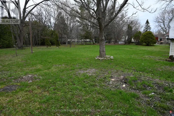 20 GRAND TRUNK AVENUE, Lansdowne Village, Ontario K0E1L0