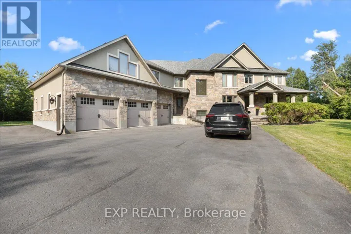 130 IRONSTONE COURT, Ottawa, Ontario K2S0L4