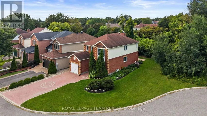 77 SHERRING COURT, Ottawa, Ontario K2K2T1
