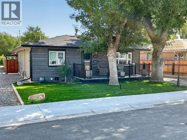 2209 14 Street, Coaldale, Alberta T1M1C7