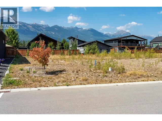 1616 Cedar Street, Golden, British Columbia V0A1H6