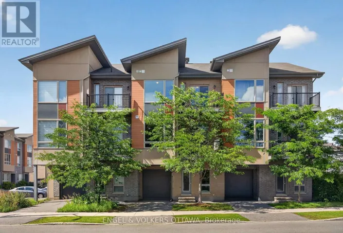3652 DOWNPATRICK ROAD, Ottawa, Ontario K1V8Y9
