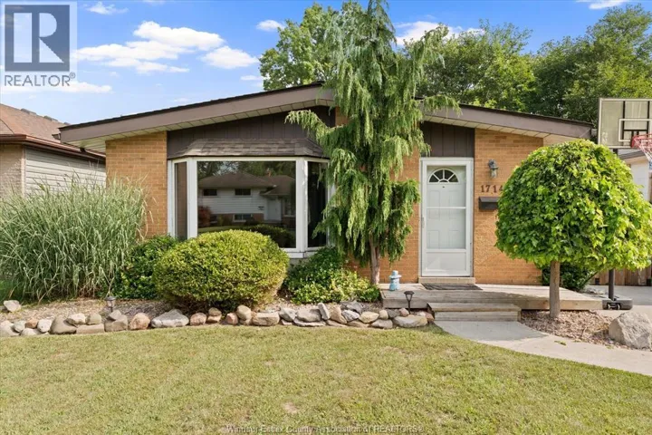 1714 SUN VALLEY DRIVE, Windsor, Ontario N9C3R2