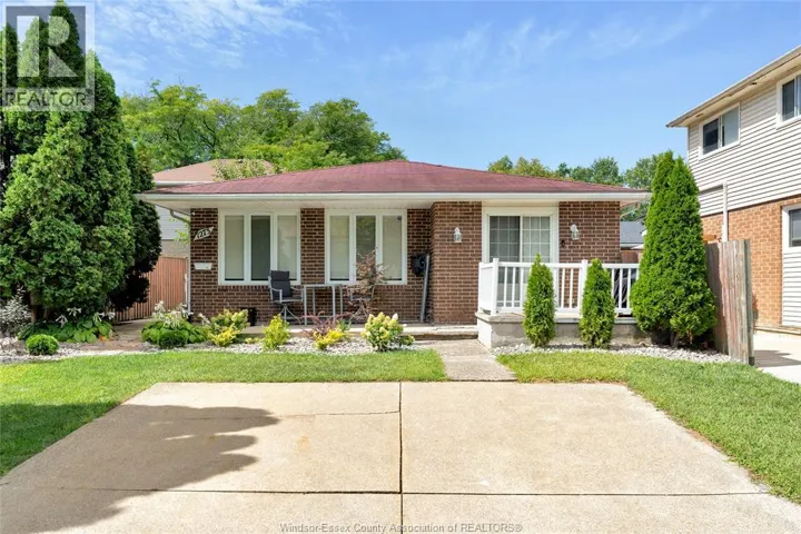 1273 AIRE PLACE, Windsor, Ontario N8S4E3