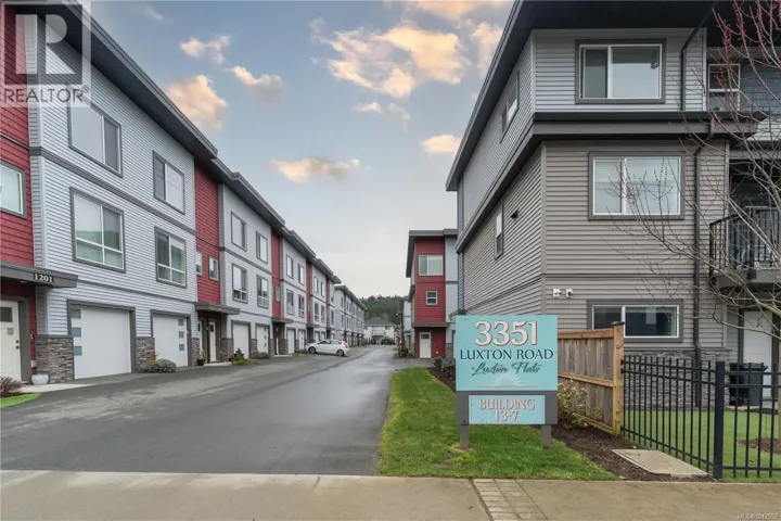 402 3351 Luxton Rd, Langford, British Columbia V9C0P2