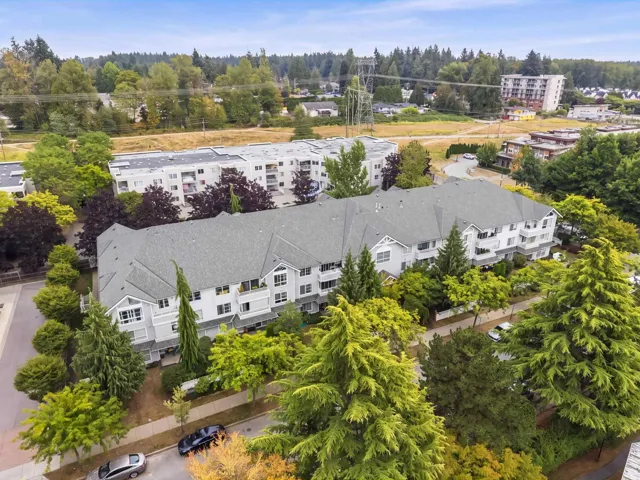303 10130 139 STREET, Surrey, British Columbia V3T4L4