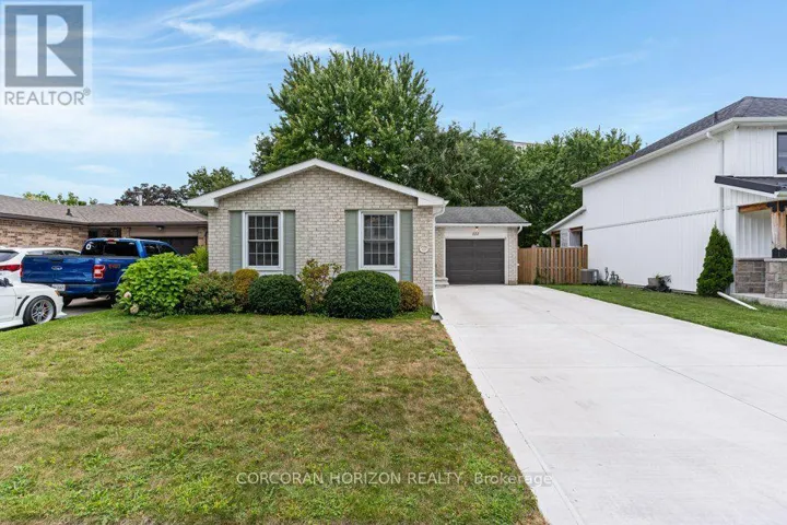 122 FOXRIDGE DRIVE, Cambridge, Ontario N3C3M8