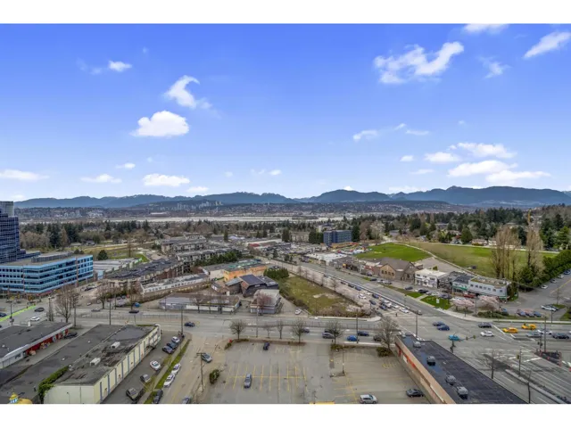 1709 10750 135A STREET, Surrey, British Columbia V3T0V4