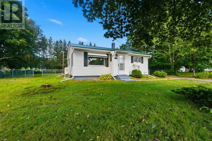 15071 Highway 1, Wilmot, Nova Scotia B0P1W0