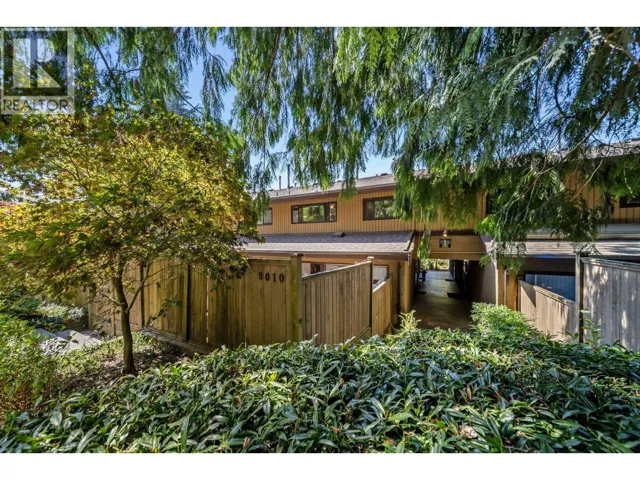 9010 CENTAURUS CIRCLE, Burnaby, British Columbia V3J1C2