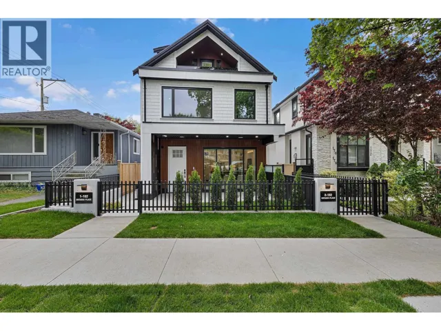 1 182 ONTARIO PLACE, Vancouver, British Columbia V5W1S2