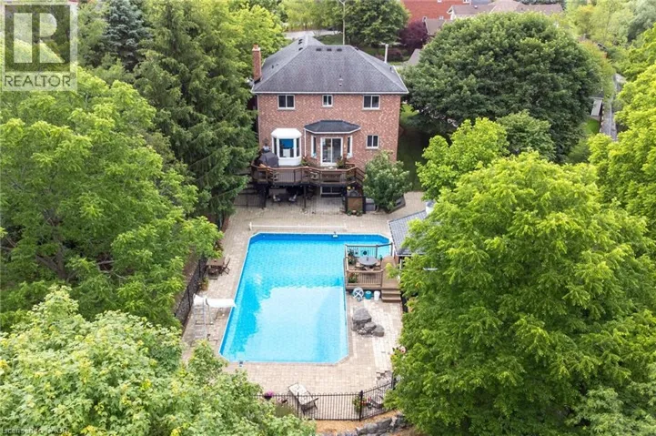 28 TAYWOOD Court, Hamilton, Ontario L9H7A2