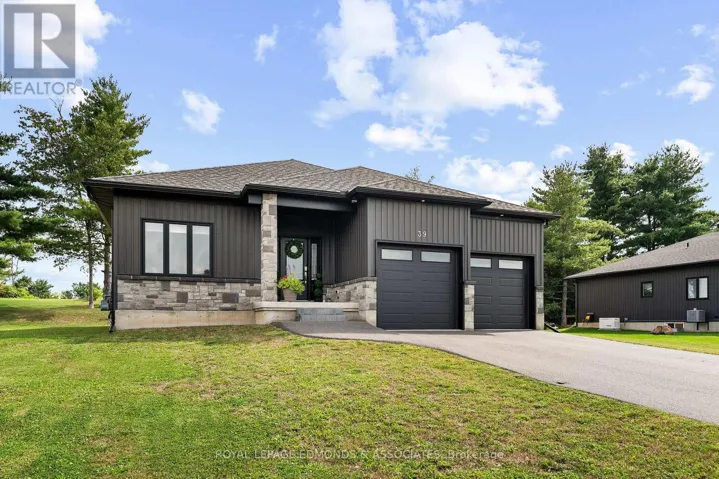 39 MORRISON DRIVE, Whitewater Region, Ontario K0J1K0