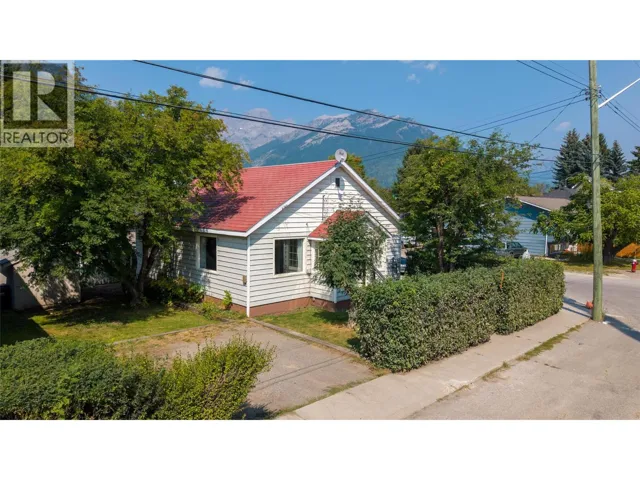 691 3rd Avenue, Fernie, British Columbia V0B1M0
