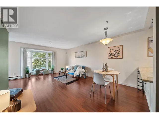 305 526 THIRTEENTH STREET, New Westminster, British Columbia V3M4L9