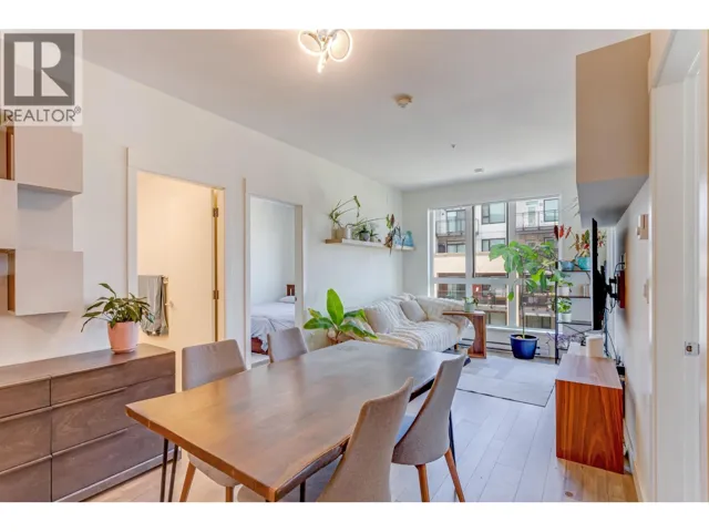 412 750 DOGWOOD STREET, Coquitlam, British Columbia V3J4B7