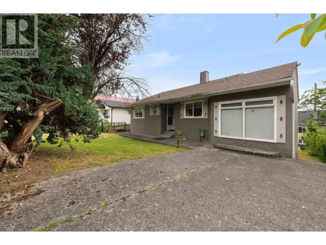 4561 NANAIMO STREET, Vancouver, British Columbia V5N5J5