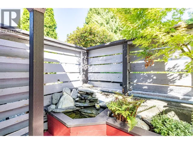 987 HOWIE AVENUE, Coquitlam, British Columbia V3J1T1