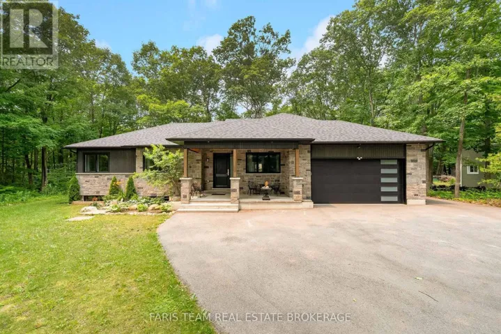 34 OAKWOOD AVENUE, Tiny, Ontario L9M0J2