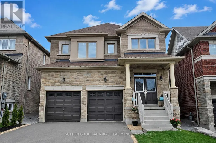 232 FREDERICK CURRAN LANE, Newmarket (Woodland Hill), Ontario L3X3J3