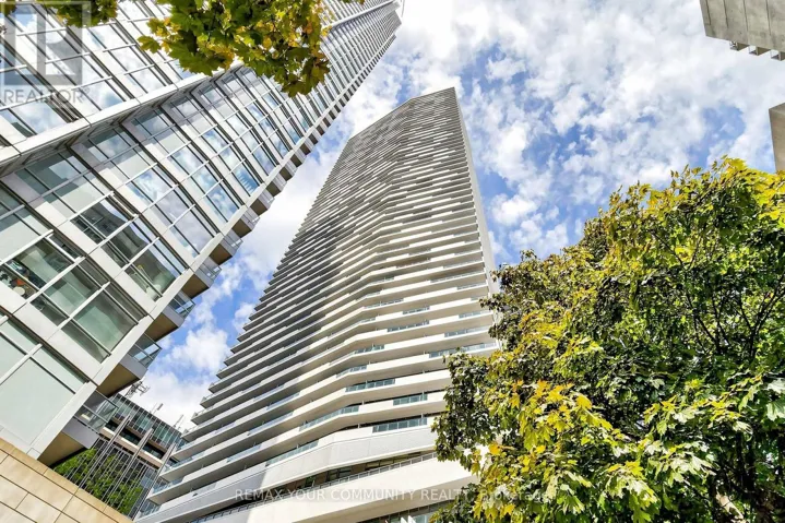 2709 - 2221 YONGE STREET, Toronto (Mount Pleasant West), Ontario M4S2B8