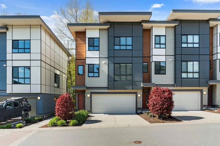6 1968 N PARALLEL ROAD, Abbotsford, British Columbia V3G2C6
