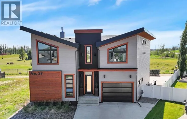 31 Leaside Crescent, Sylvan Lake, Alberta T4S0A3
